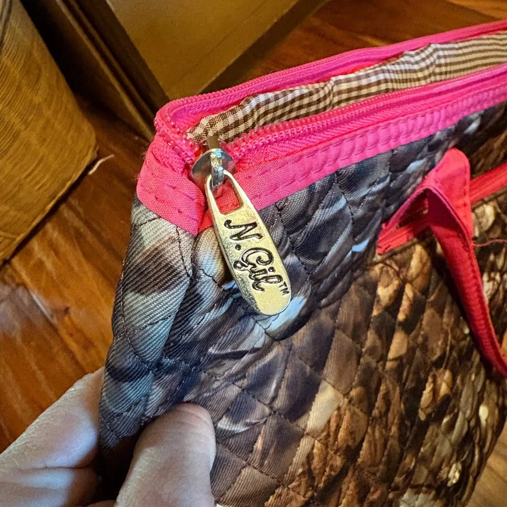 N.Gil Quilted Camo Tote Bag‎ w/ Matching Cosmetic Pouch Pink Trim euc